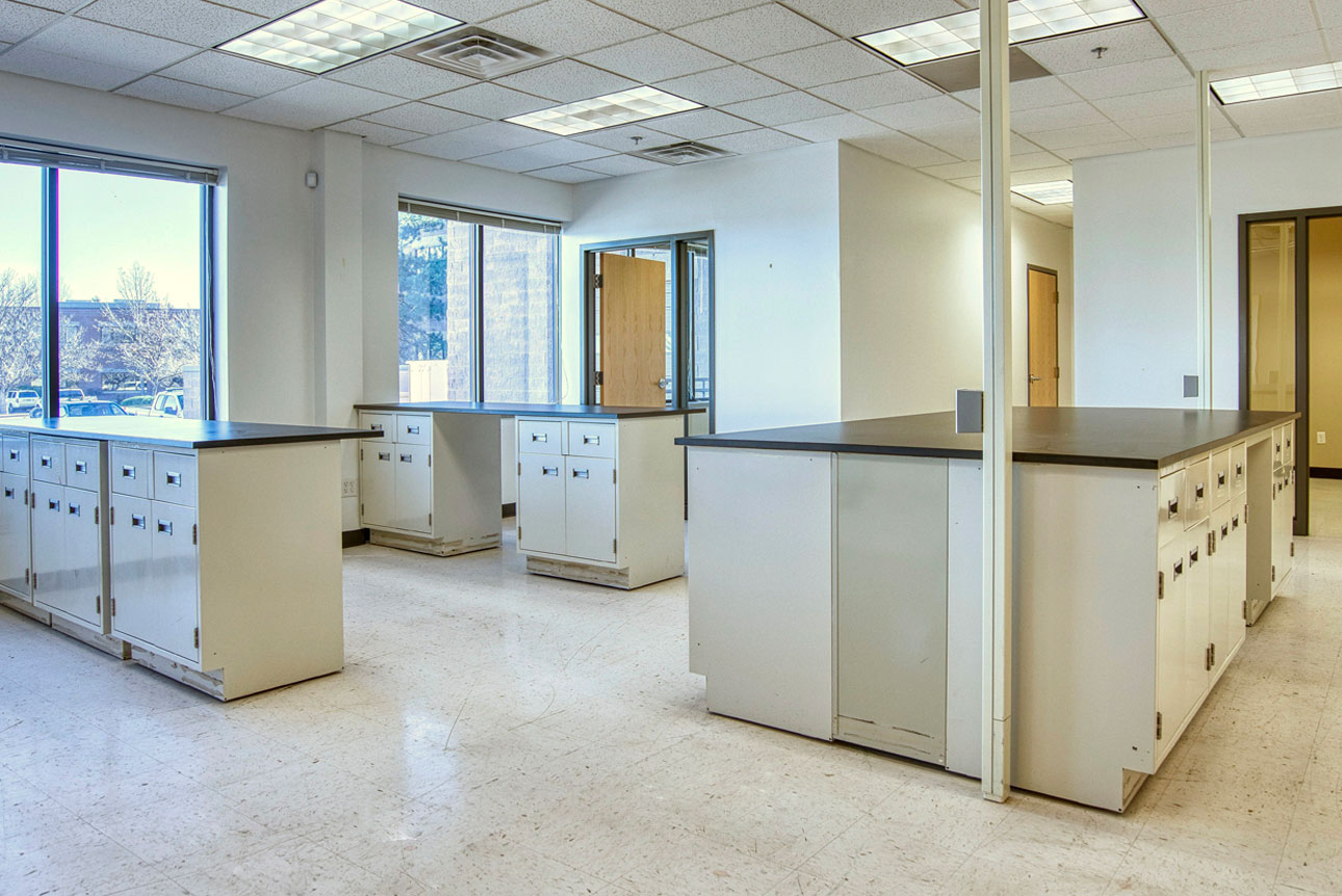 Westview Building Boulder Unit 5 Workbenches